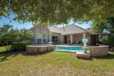 One Story Home on Large Corner Lot! Frisco ISD and Great Location Convenient to McKinney and Frisco shopping! | Image 1