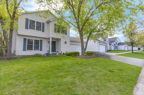 677 Anderson Dr, Lake In The Hills, IL, 60156-5220 | Card Image
