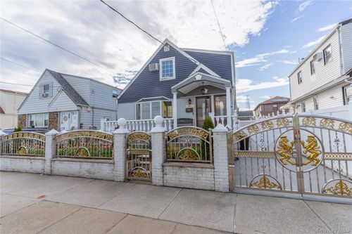 15006 130th St, South Ozone Park, NY, 11420-4121 | Card Image