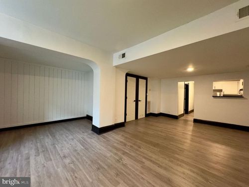 apt-t-1210 N Calvert St, BALTIMORE, MD, 21202-4274 | Card Image