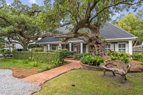 11 Japonica Dr, Pass Christian, MS, 39571-4730 | Card Image