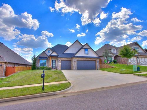 8216 Crew Lane, Edmond, OK, 73034 | Card Image