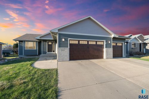 608 Sarah C St Street, Garretson, SD, 57030 | Card Image