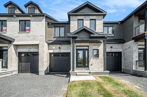939 Cologne St, Embrun, ON, K0A1W0 | Card Image
