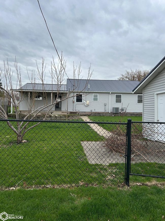 906 4 Th St, Home with 4 bedrooms, 2 bathrooms and 6 parking in Victor IA | Image 49