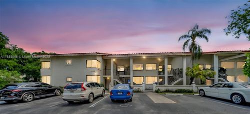 apt-203-3100 Nw 46th St, Oakland Park, FL, 33309-6803 | Card Image