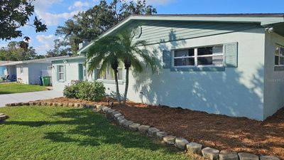 3107 W Henry Avenue, House other with 3 bedrooms, 2 bathrooms and null parking in Tampa FL | Image 2