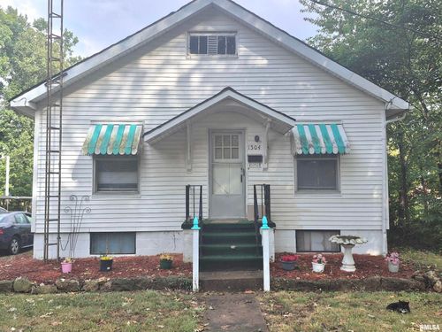 1504 Grove St, Eldorado, IL, 62930-1922 | Card Image
