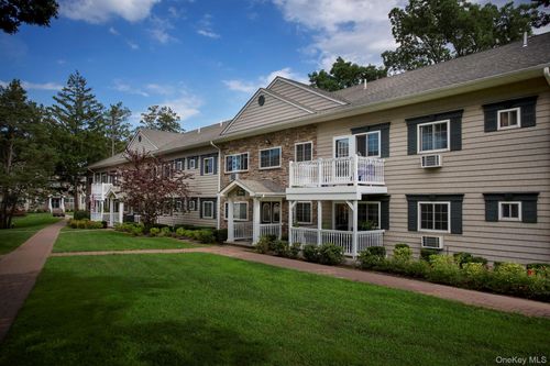 4-2a-556 New Hwy, Hauppauge, NY, 11788-1100 | Card Image