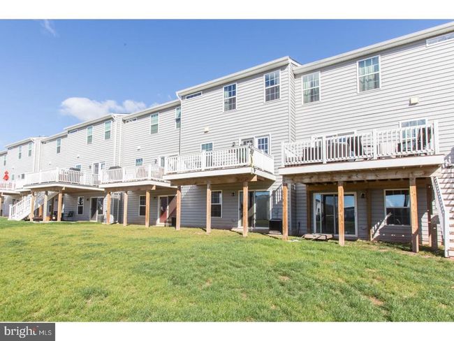 103 Tulip Ln, Townhouse with 3 bedrooms, 3 bathrooms and null parking in GILBERTSVILLE PA | Image 18
