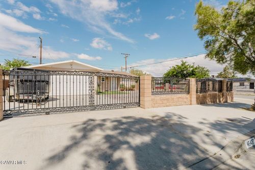 45437 Andale Ave, Lancaster, CA, 93535 | Card Image