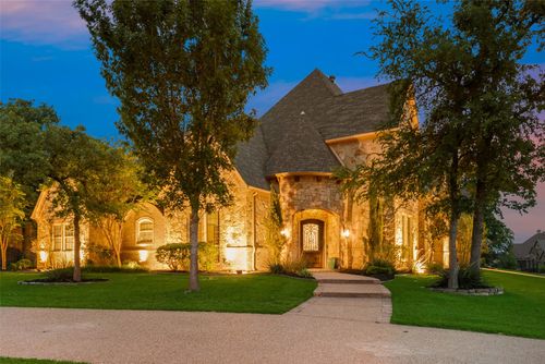 5841 Lakeside Dr, Fort Worth, TX, 76179-6616 | Card Image
