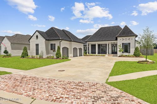 109 Trailing Oaks Dr, Youngsville, LA, 70592-4908 | Card Image
