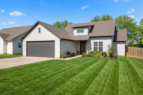 9217 Parkview Cir, Tolar, TX, 76476-2748 | Card Image