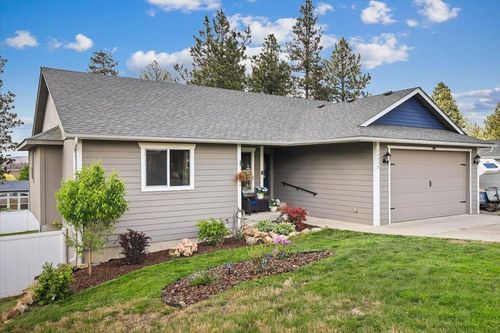 10918 S Pinecroft Rd, Medical Lake, WA, 99022-8557 | Card Image