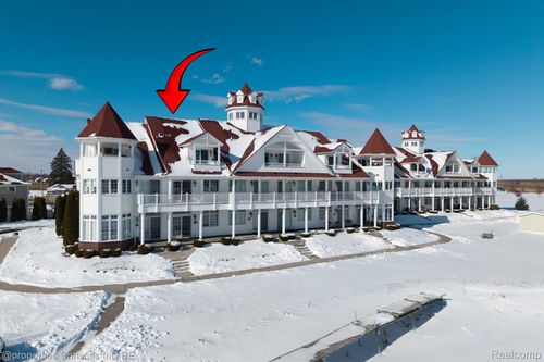 2-9996 Tashmoo Ln, Clay, MI, 48001-4294 | Card Image