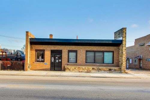 5510 W Montrose Ave, Chicago, IL, 60641-1330 | Card Image