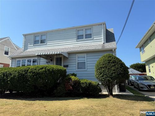 86 Garibaldi Ave, Lodi, NJ, 07644-1806 | Card Image