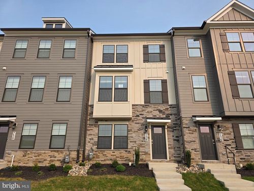 738 Compass Way, FREDERICK, MD, 21701-9492 | Card Image
