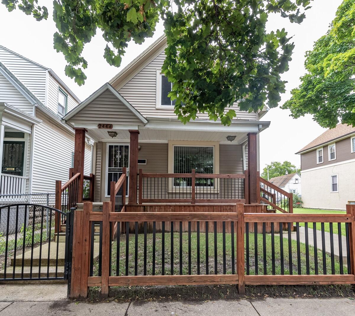15th St, Milwaukee, WI 53206