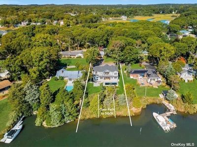 4060 Ole Jule Lane, House other with 5 bedrooms, 4 bathrooms and null parking in Mattituck NY | Image 2