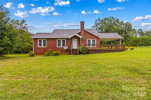 107 Perry Rd, Troutman, NC, 28166-8512 | Card Image