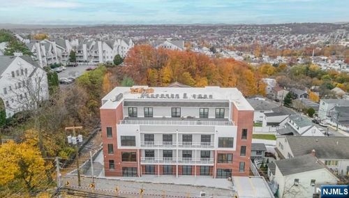 318 Dixon Ave, Paterson, NJ, 07501-3380 | Card Image