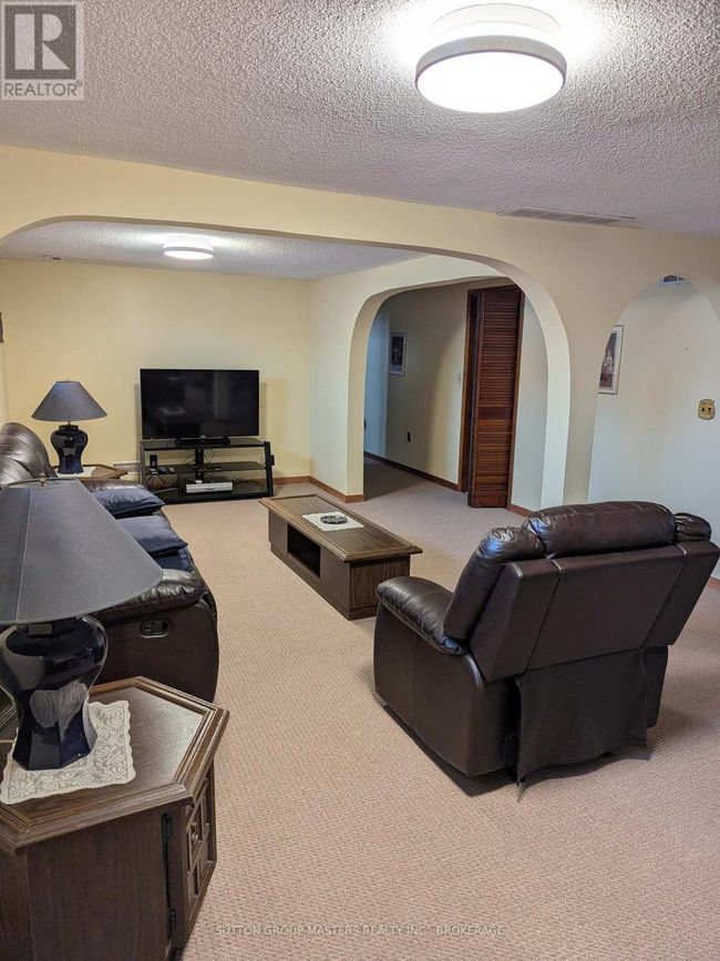 2212 Battersea Rd, House other with 3 bedrooms, 3 bathrooms and 6 parking in Glenburnie ON | Image 11