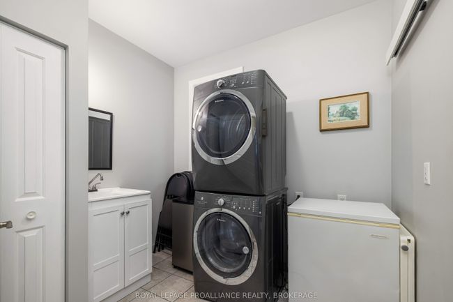 51 Applewood Cove, House other with 3 bedrooms, 2 bathrooms and 8 parking in Bath ON | Image 18