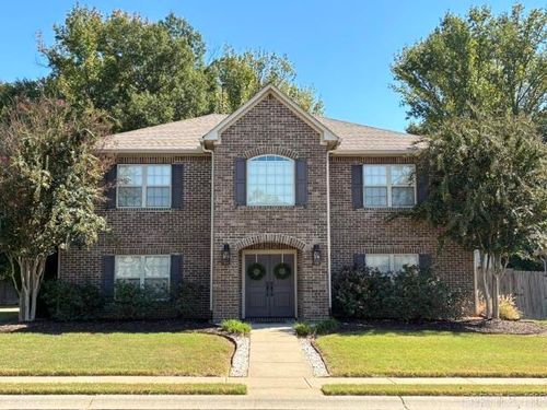3212 S Cresent Dr, Bryant, AR, 72022-4209 | Card Image