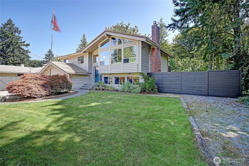 2005 252nd St Nw, Stanwood, WA, 98292-9244 | Card Image