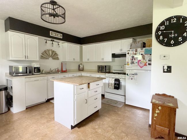 4537 Bullock None Avenue, House other with 2 bedrooms, 2 bathrooms and null parking in Coello IL | Image 10