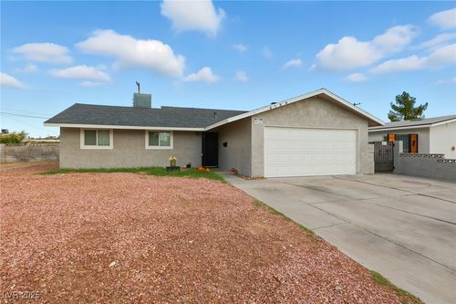 4788 Marnell Dr, Las Vegas, NV, 89121-6940 | Card Image