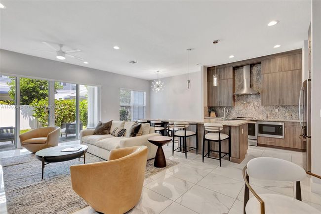 4921 Pointe Midtown Way, Townhouse with 3 bedrooms, 3 bathrooms and null parking in Palm Beach Gardens FL | Image 6