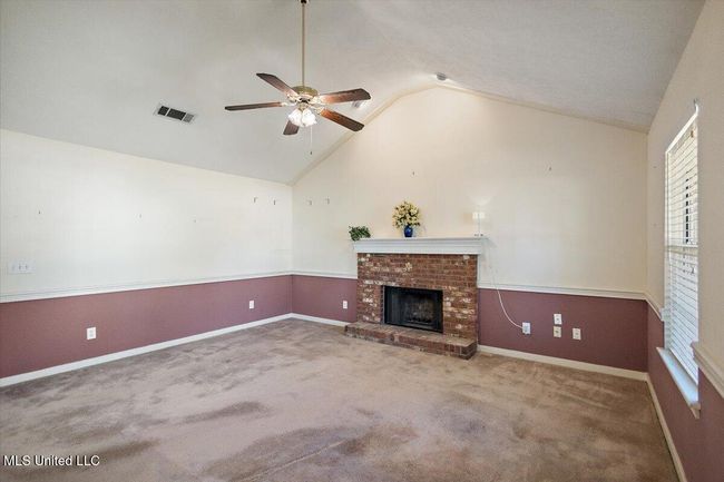 LIVING ROOM | Image 5