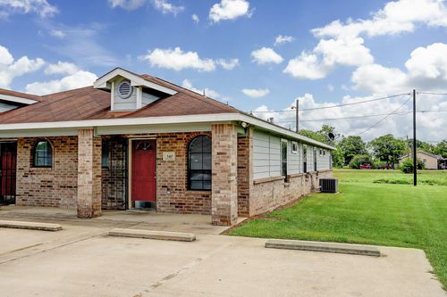 330 6th St, Hempstead, TX, 77445-4701 | Card Image