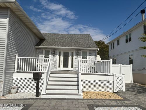 114 Sampson Ave, Seaside Heights, NJ, 08751-1825 | Card Image