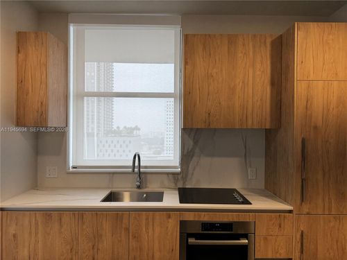 1601-11 Ne 6th St, Miami, FL, 33132 | Card Image