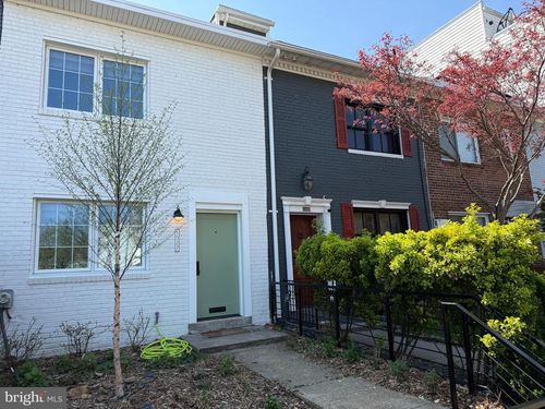 1527 K St Se, WASHINGTON, DC, 20003-3240 | Card Image