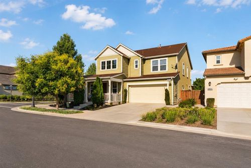 4075 Avalon Street, Tracy, CA, 95377 | Card Image