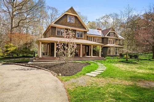 2 Spingler Dr, South Hamilton, MA, 01982-1539 | Card Image
