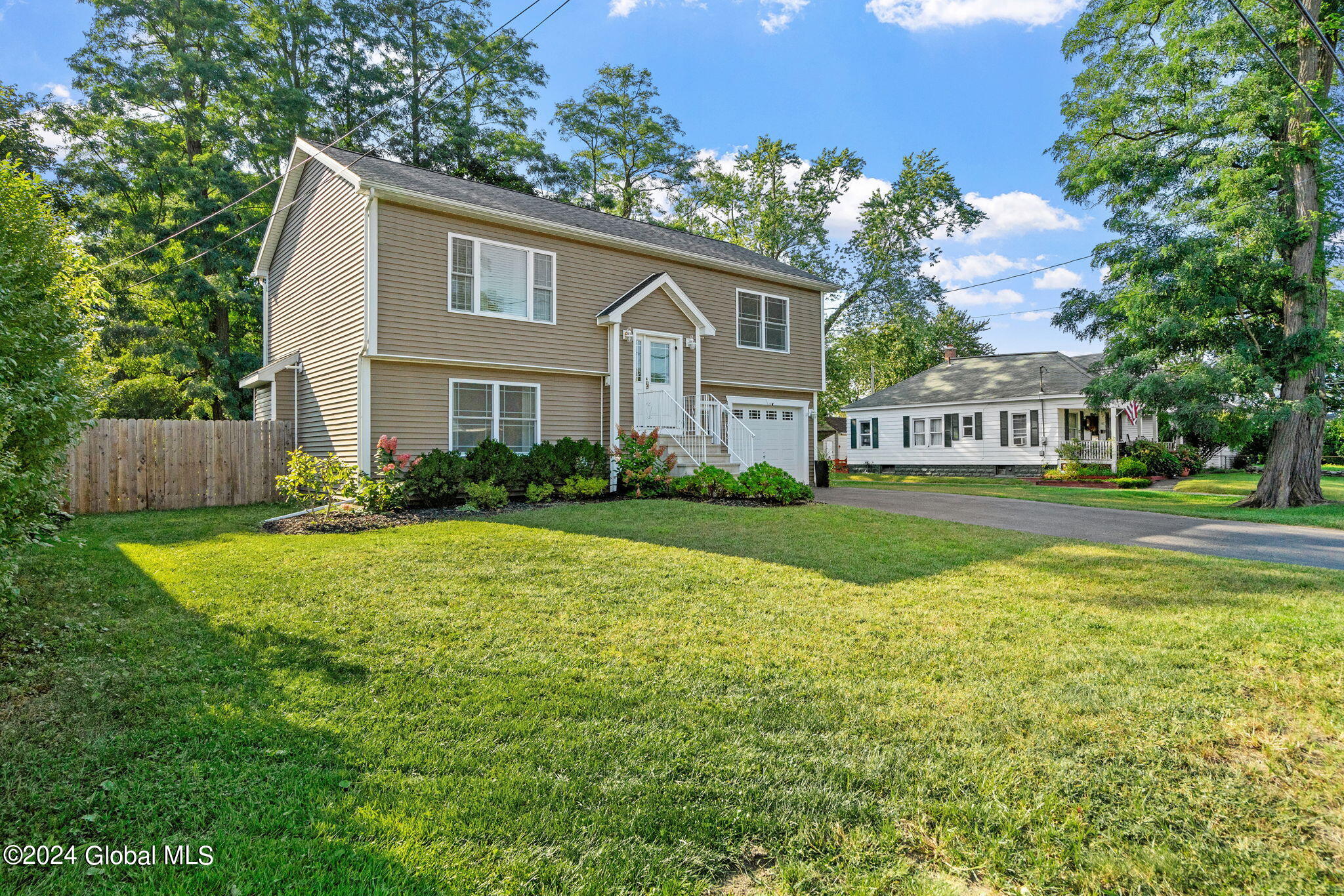 Fiero Ave, Schenectady, NY 12303
