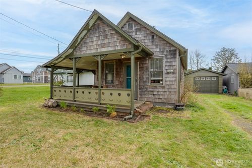 209 5th St Ne, Long Beach, WA, 98631-2645 | Card Image