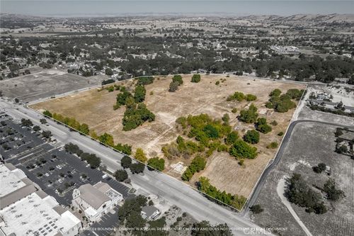 2115 El Camino Real, Atascadero, CA, 93422-1521 | Card Image