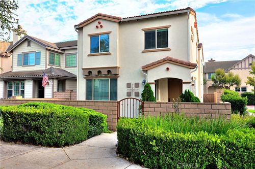 858 Calaveras Way, Corona, CA, 92878-4284 | Card Image