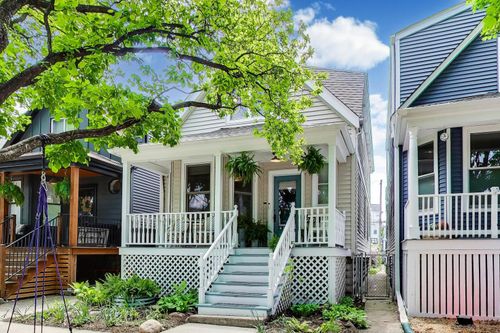 2433 Hutchinson St, Chicago, IL, 60618-2809 | Card Image