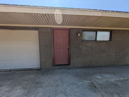 608 Douglas St, Bridge City, TX, 77611-3136 | Card Image