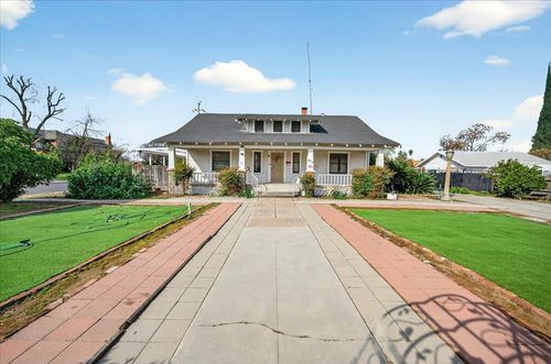 435 N Alta Ave, Dinuba, CA, 93618-1511 | Card Image
