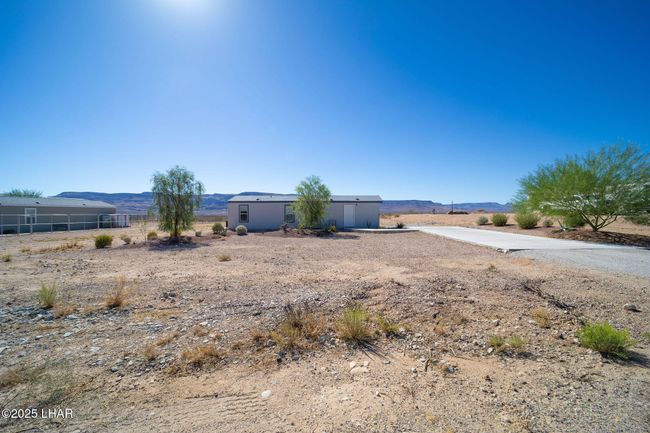 10747 Paradise Trails Rd, House other with 2 bedrooms, 1 bathrooms and null parking in Yucca AZ | Image 40