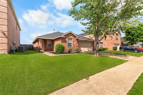 1225 Glencoe Dr, Glenn Heights, TX, 75154-8694 | Card Image